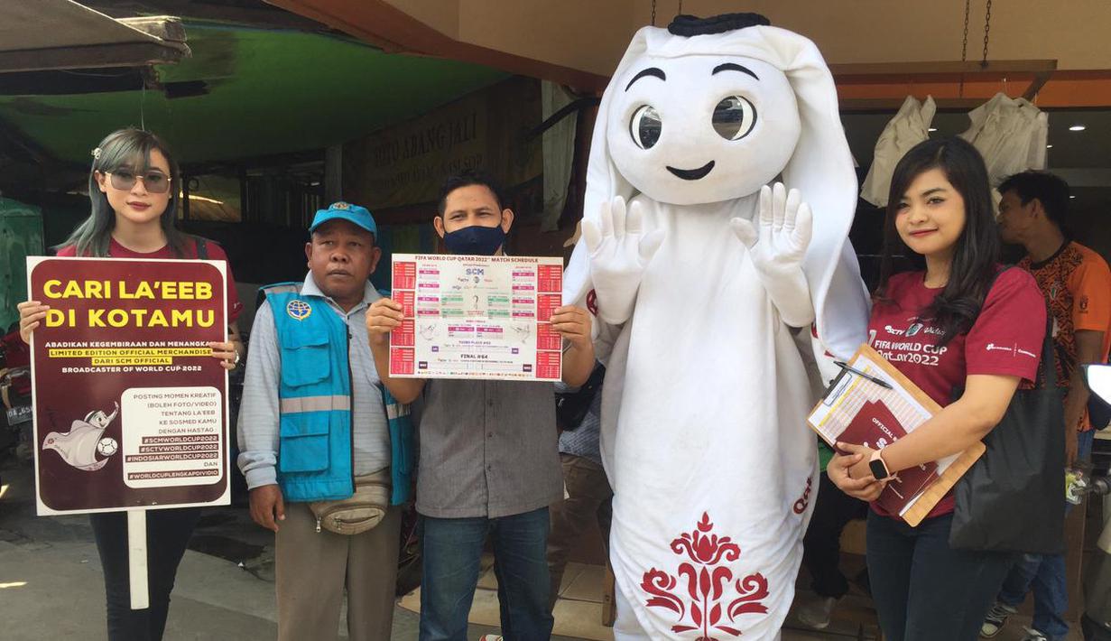 La'eeb berkeliling Indonesia sejak tiga pekan yang lalu. Maskot imut itu menggaungkan euforia Piala Dunia 2022 yang kurang dari satu bulan lagi bergulir dalam program "Berburu La'eeb". Kampanye ini diselenggarakan SCM selaku official broadcaster Piala Dunia 2022 Qatar. (Dok. SCM)