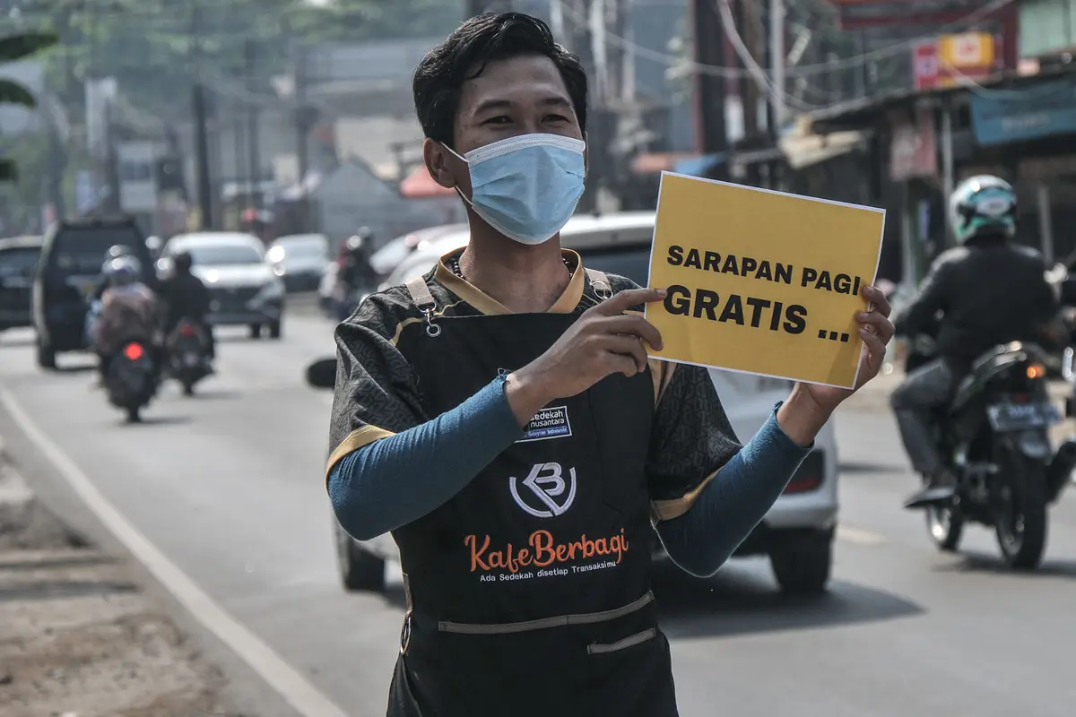 Berbagi Sarapan Gratis di Masa Pandemi