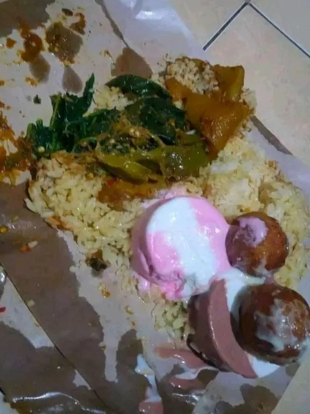 6 Potret Makan Es Krim Ini Kelewat Nyeleneh, Orang Indonesia Banget