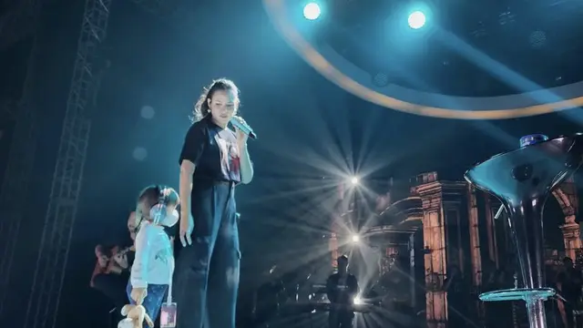 Tampilan Terbaru Zalina Anak Raisa dan Hamis Daud, credit: Instagram @hamishdw