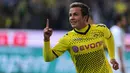 Mario Gotze. Gelandang serang berusia 29 tahun yang mulai musim lalu berseragam PSV ini sempat memperkuat Borussia Dortmund dan Bayern Munchen di Liga Jerman saat berusia di bawah 23 tahun. Ia mampu mencetak total 41 gol mulai musim 2009/2010 hingga 2015/2016. (AFP/Patrik Stollarz)