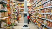 Robot otonom itu bertugas memindai rak-rak untuk memeriksa harga dan memberitahu pegawai jika ada produk yang kosong atau salah tempat. (Sumber Sime Robotics)