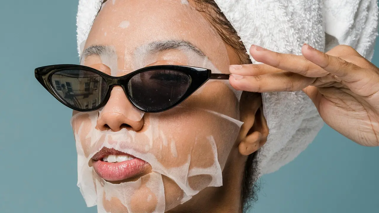 Plus Minus Menggunakan Sheet Mask dengan Kandungan Retinol Setiap Hari
