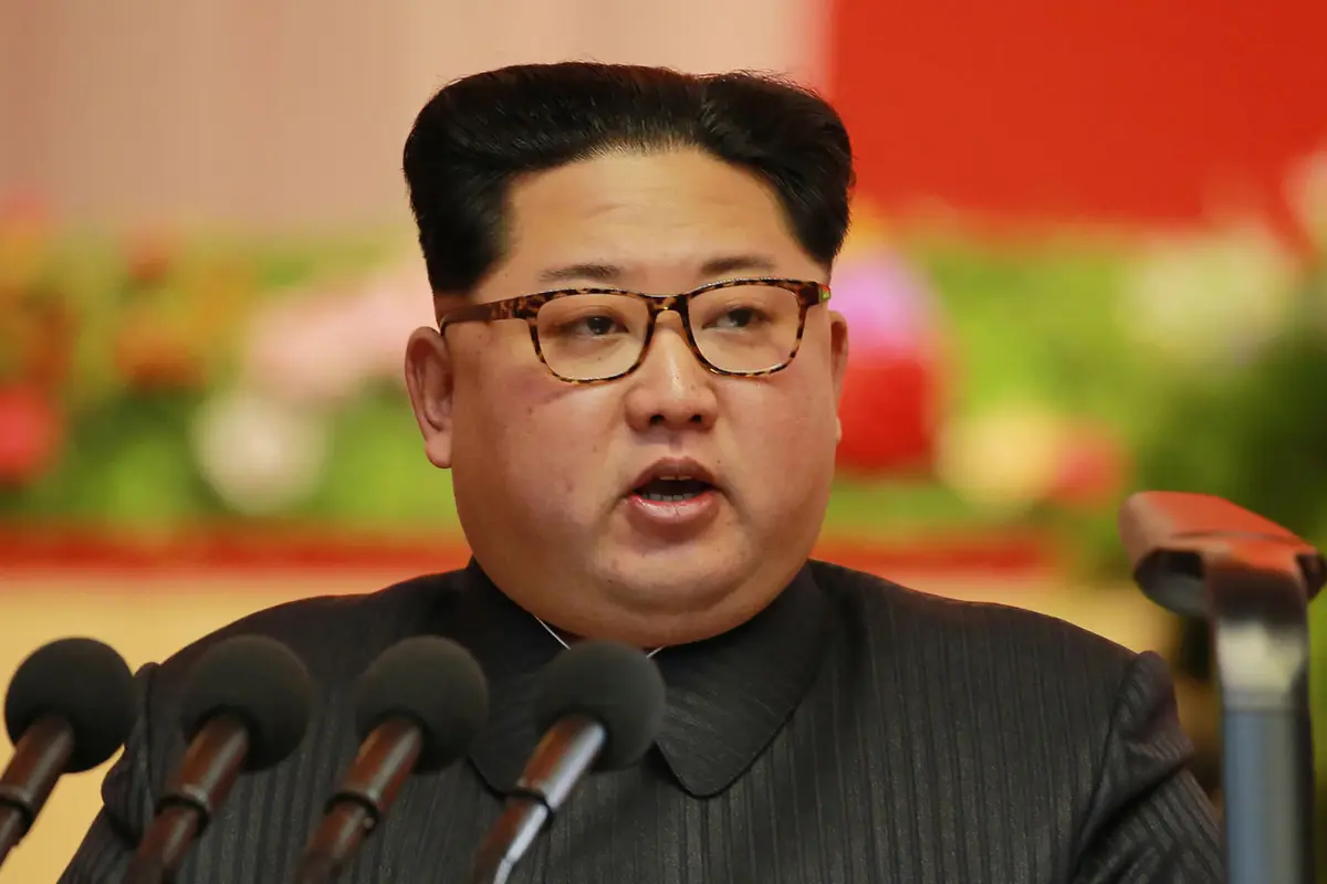Sukses Luncurkan Rudal Balistik, Kim Jong-un Beri Penghargaan kepada Ilmuwan