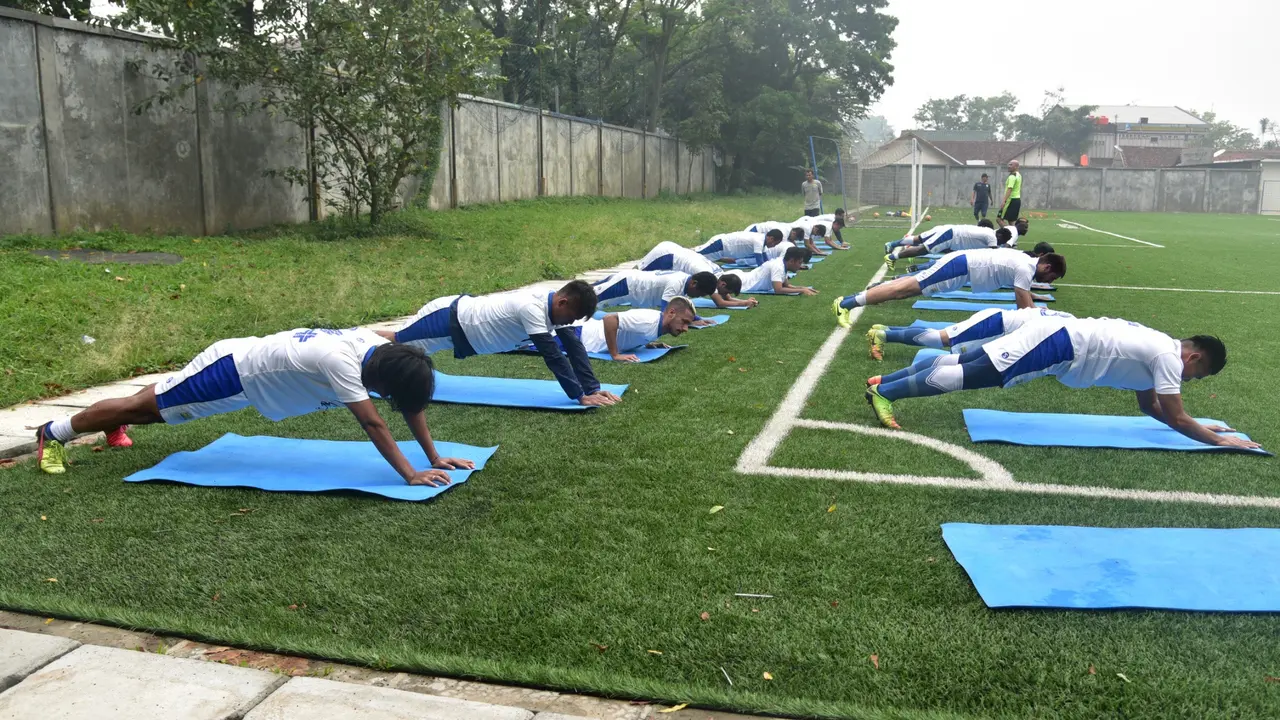 Pemain Persib Latihan
