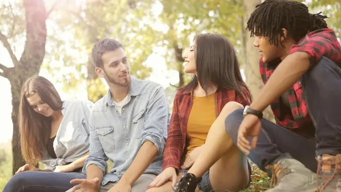 3 Zodiak yang Paling Sering Jadi Korban Friendzone