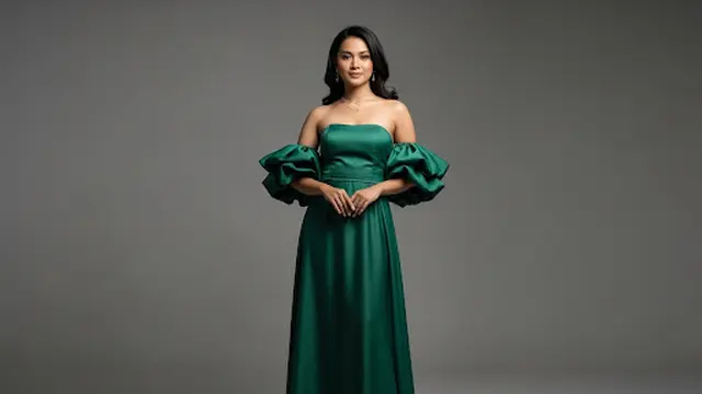 Strapless Long Dress Polos dengan Lengan Ruffle Terpisah