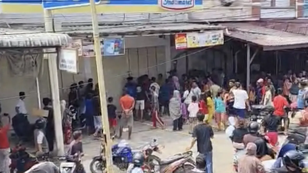 penjarahan minimarket di Sibolga
