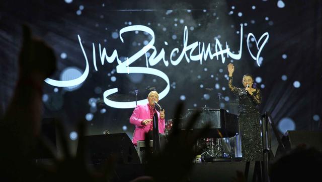 Hadir di Istora GBK, Nostalgia Musik 90an Hangatkan Panggung 90s Intimate 2nd Edition