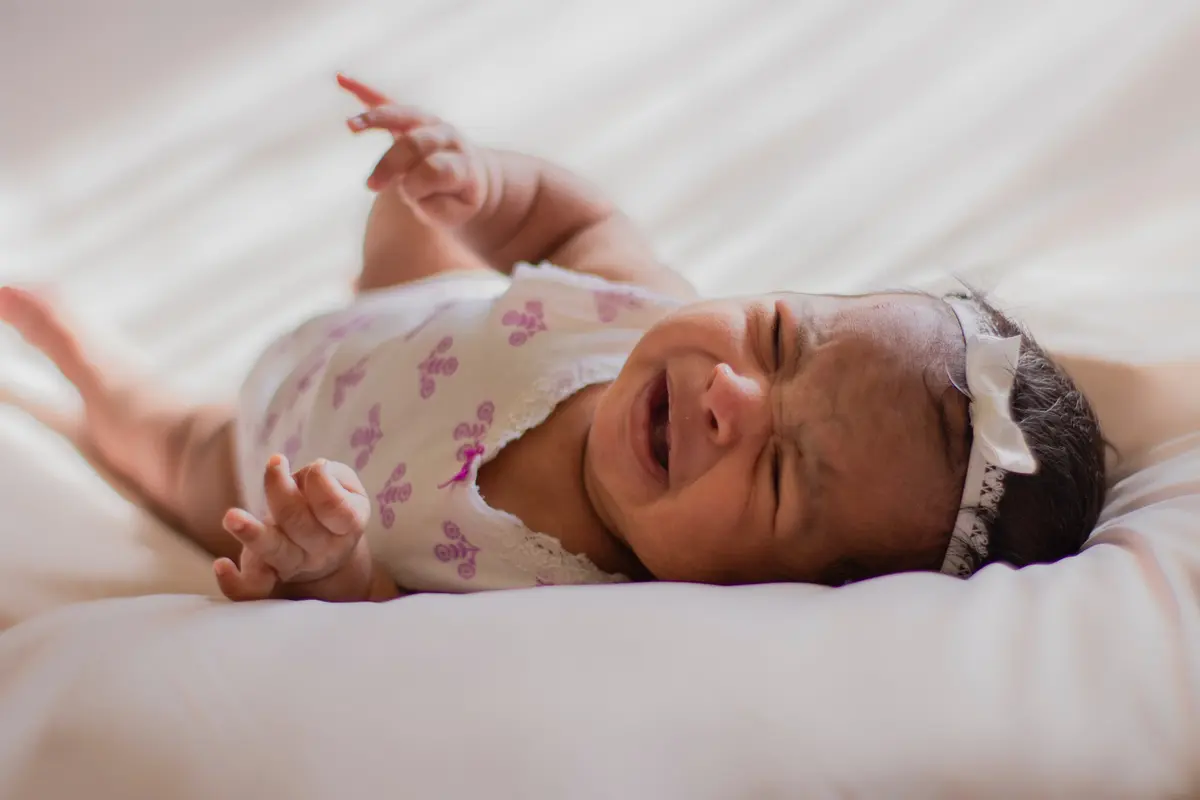 bayi menangis