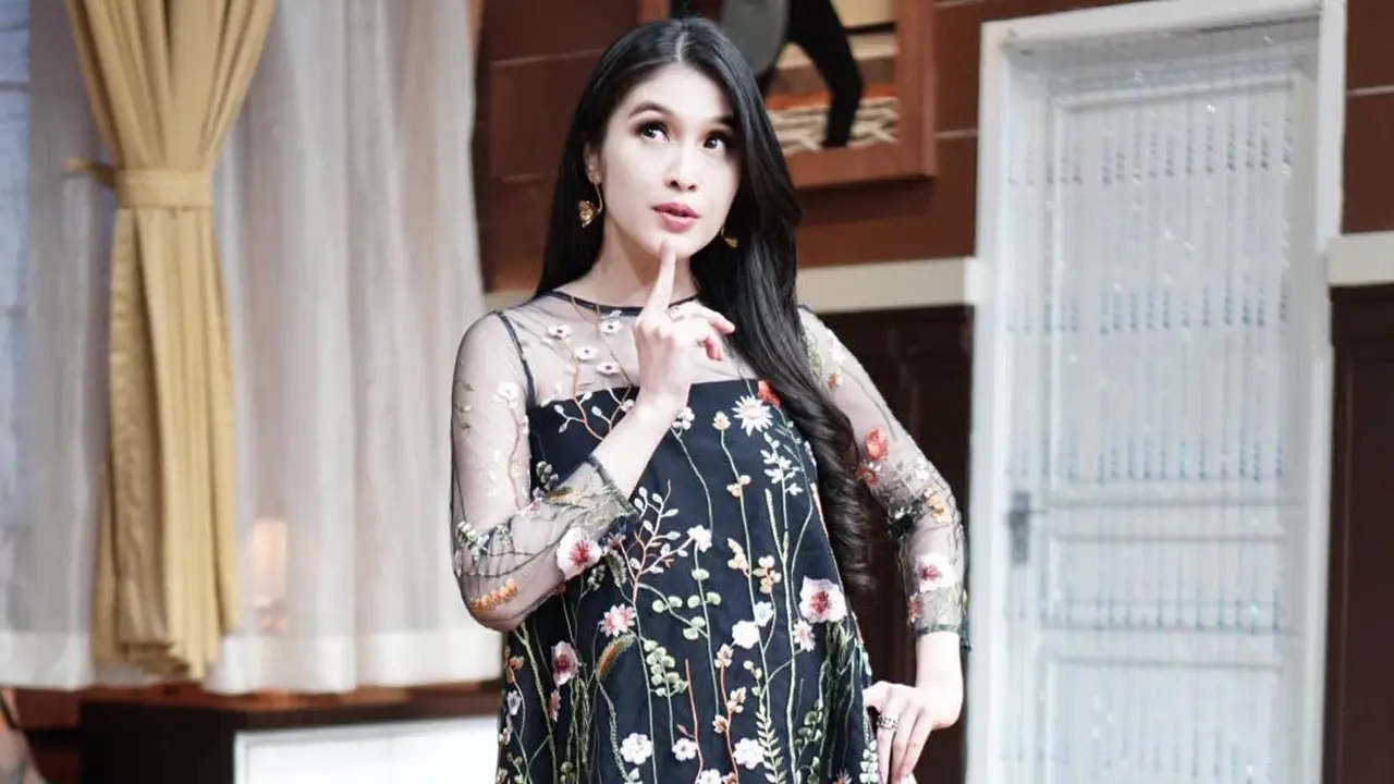 [Bintang] Sandra Dewi