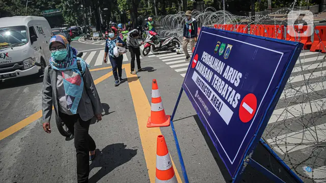 FOTO: Penutupan Sebagian Jalan MH Thamrin