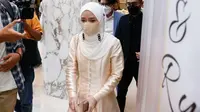 Wajah Nissa Sabyan dan Ayus terekam kamera pewarta datang ke acara pernikahan Ria Ricis dan Teuku Ryan (Kapanlagi/ Bayu Herdianto)