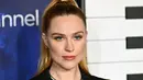 Evan Rachel Wood berpose saat menghadiri pemutaran perdana film "Weird: The Al Yankovic Story" di Alamo Drafthouse Cinema Downtown Brooklyn di New York pada Selasa, 1 November 2022. Wood membintangi film tersebut sebagai Madonna, pendukung awal lagu-lagu satir Yankovic.