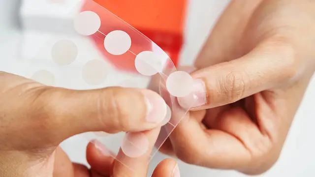 Ilustrasi acne patch