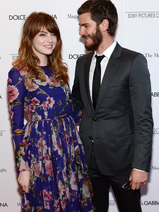 Karena chemistry yang kuat sebagai sepasang kekasih dalam film 'Amazing Spiderman', Andrew Garfield -Emma Stone akhirnya pacaran didunia nyata. Namun sayangnya,, Emma dan Andrew berpisah lantaran keduanya sudah merasa tak cocok. (AFP/Bintang.com)