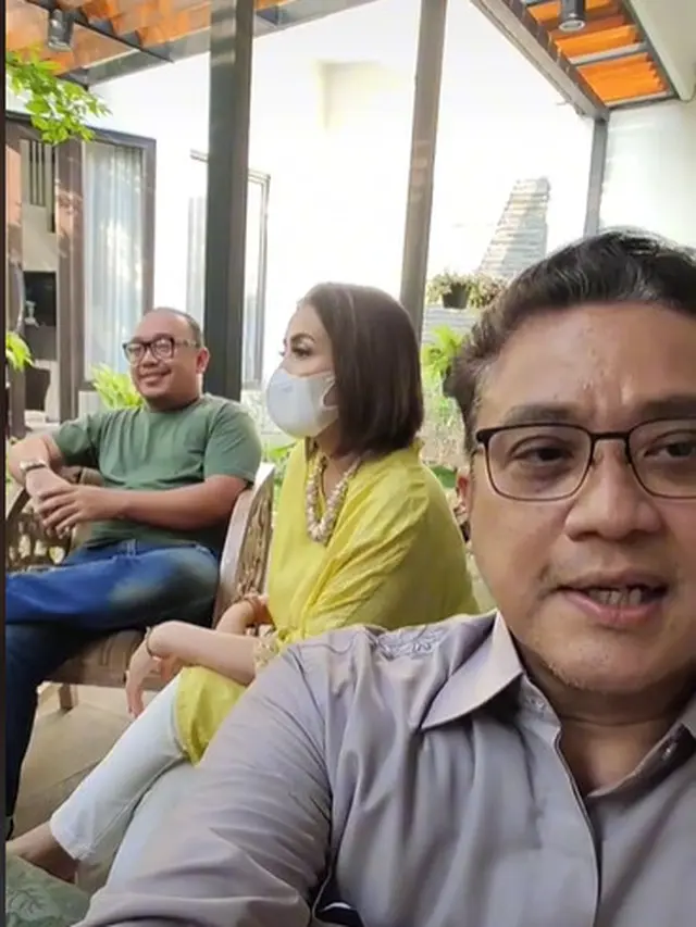 6 Potret Ibu Jeje 'Slebew' yang Viral di TikTok, Kerabat Dekat Dede Yusuf