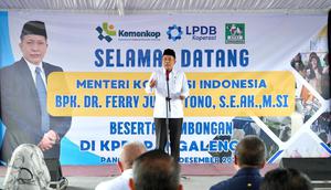 Menteri Koperasi (Menkop) Ferry Juliantono melakukan kunjungan kerja ke KPBS Pangalengan, Kabupaten Bandung, Jawa Barat, Senin (22/12/2025). (Dok Kemenkop)