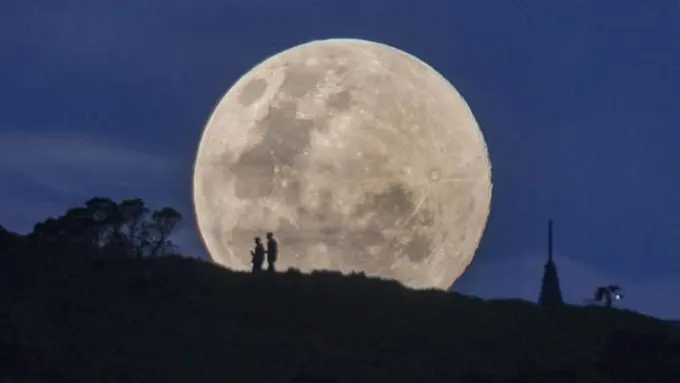 [Bintang] Supermoon