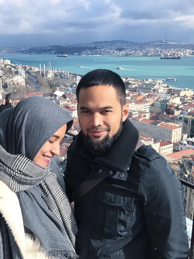 [Bintang] Shireen Sungkar dan Teuku Wisnu