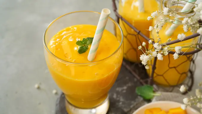 manggo lassi