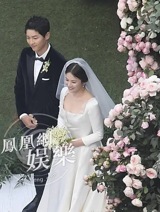 Melihat kebahagiaan Song Joong Ki  dan Song Hye Kyo yang sudah resmi menikah, ternyata ada cerita unik di balik itu semua. Kabarnya, Song Joong Ki tidak pernah mengajak Song Hye Kyo untuk berpacaran. (Twitter/Cheonsongyi)