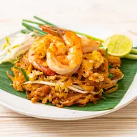ilustrasi pad thai/copyright by gowithstock (Shutterstock)