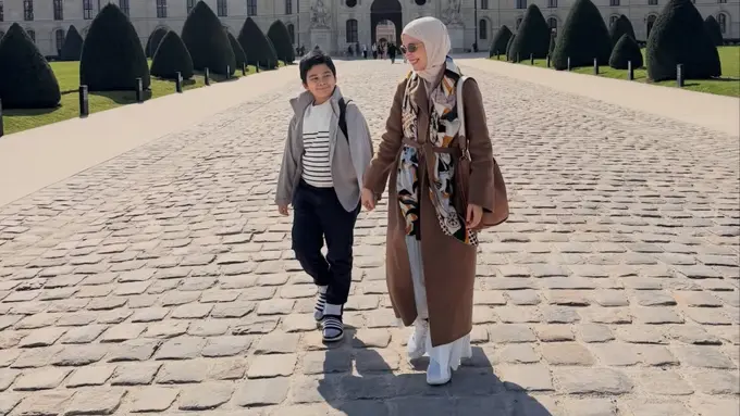 Shireen Sungkar Saat Liburan ke Italia dan Spanyol. [@shireensungkar]