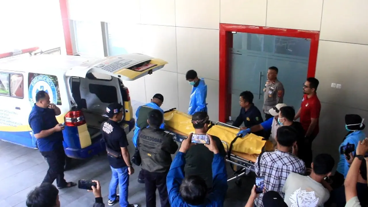 Jenazah bocah di Sukabumi diduga korban penganiayaan ibu tiri. (Liputan6.com/Fira Syahrin)