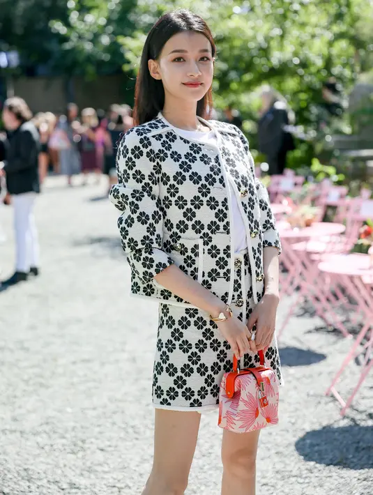 (Photographer: Dan Lecca for Kate Spade)