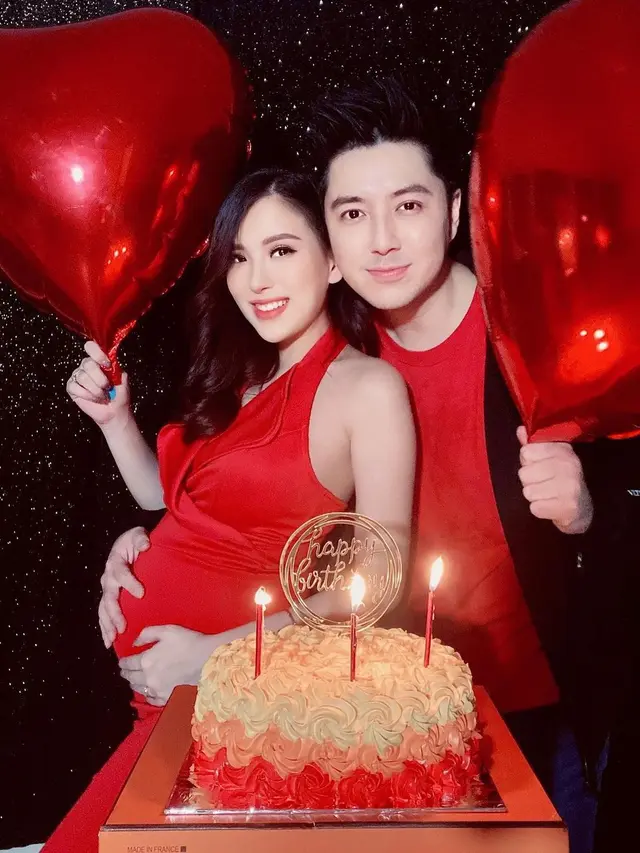 6 Potret Angela Tee Pamer Baby Bump, Makin Memesona
