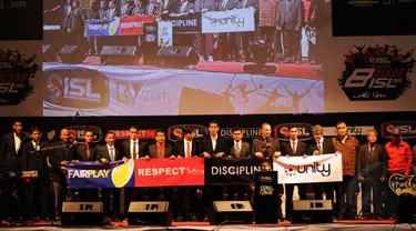 Sejumlah pemain dan pelatih tim ISL hadir dalam Gala Dinner Jelang Bergulirnya Babak 8 Besar ISL di Jakarta, (1/10/2014). (Liputan6.com/Helmi Fithriansyah)