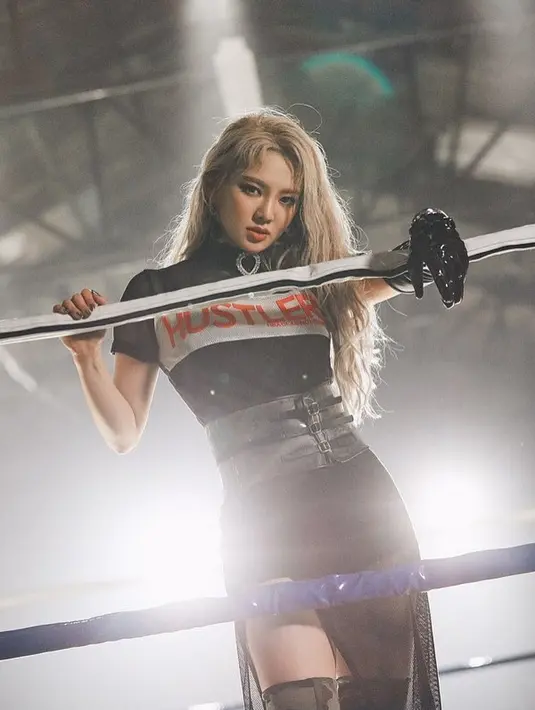 Hobi traveling Hyoyeon ini sempat membuat dirinya dihujani dengan komentar miring. Lantaran banyak yang beranggapan jika Hyoyeon menyulitkan manajernya. (Foto: instagram.com/watasiwahyo)