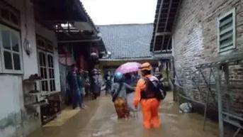 Sungai Semangir Meluap, Ratusan Rumah di Jember Terendam Banjir