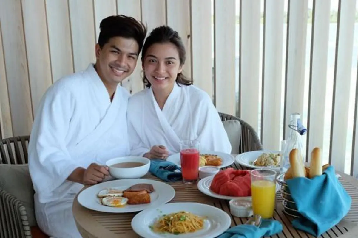  Glenn Alinskie dan Chelsea Olivia
