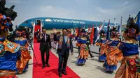 Perdana Menteri Vietnam Pham Minh Chính dan Menteri Pariwisata dan Ekonomi Kreatif Sandiaga Uno, Sumber foto: Kementerian Sekretariat Negara