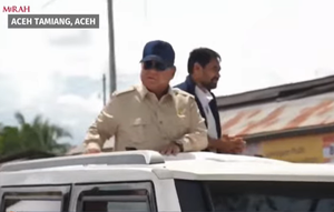 Presiden Prabowo satu mobil dengan Gubernur Aceh Mualem