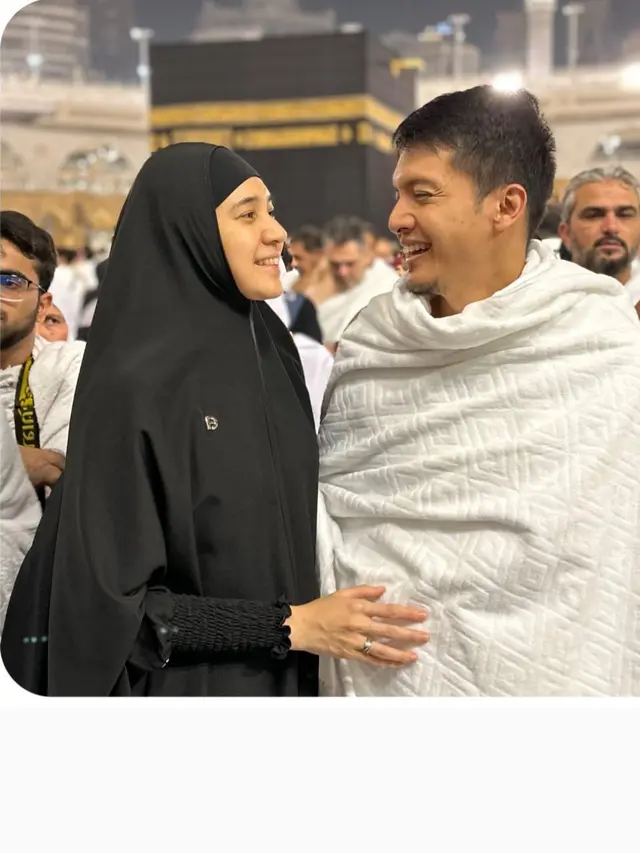 Dhini Aminarti dan Dimas Seto