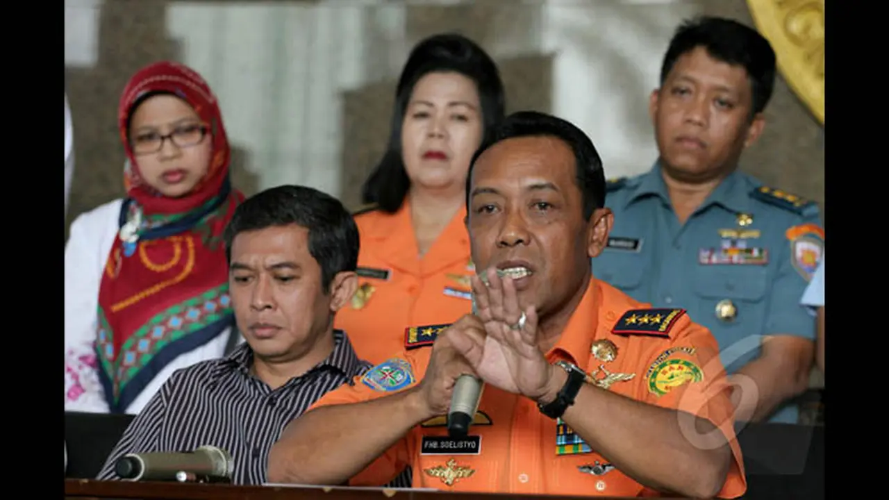 Basarnas Masih Lanjutkan Pencarian Korban AirAsia