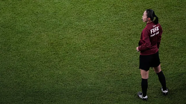 Yoshimi Yamashita Wasit Wanita Pertama Asal Jepang yang Bergabung dalam Piala Dunia 2022