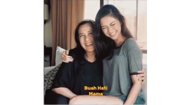 6 Potret Transformasi Kebersamaan Nana Mirdad dan Lydia Kandou, Kompak Sejak Dulu