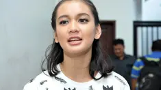 Artis cilik Dea Imut atau yang sekarang dikenal dengan Dea Annisa kini telah beranjak dewasa. (Liputan6.com/Panji Diksana)