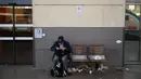 Di Marseille, Prancis, stasiun kereta api menjadi penuh dengan sampah karena pemogokan yang sedang berlangsung oleh para pekerja kebersihan. (Photo by Christophe SIMON / AFP)