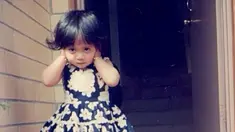 Tak hanya saat momen ulang tahun, Rachel Vennya beberapa kali unggah foto masa kecilnya di Instagram untuk mengenang momen. Foto Rachel Vennya kecil ini disebut sangat mirip dengan Chava, mulai dari wajah, pipi gembulnya hingga rambutnya. Bak pinang dibelah dua dengan anak keduanya itu, apalagi jika fotonya disandingkan, Rachel Vennya kecil memang mirip bak kembar dengan Chava. (Liputan6.com/IG/@rachelvennya)