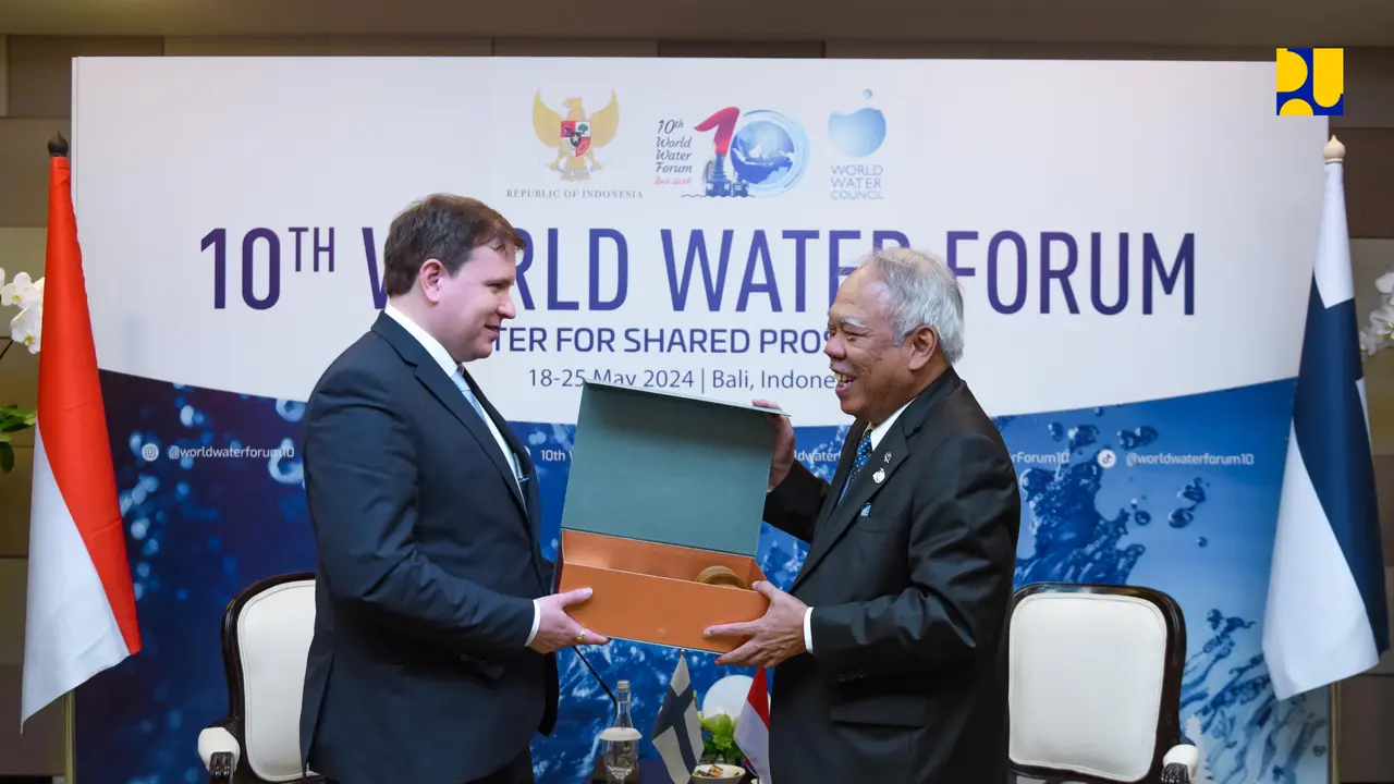 Menteri Pekerjaan Umum dan Perumahan Rakyat (PUPR) Basuki Hadimuljono menghadiri pertemuan bilateral dengan Menteri Kerja Sama Pembangunan dan Perdagangan Luar Negeri Finlandia, Ville Tavio