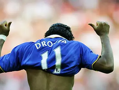 Aksi striker Chelsea, Didier Drogba setelah mencetak gol kemenangan kontra Arsenal di babak semifinal Piala FA di Wembley Stadium, London, 18 April 2009. Chelsea menang 2-1. AFP PHOTO/Adrian Dennis