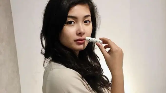 [Bintang] Kenalin, Elisa Jonathan, Calon Mantu Ahok yang Cantiknya Natural