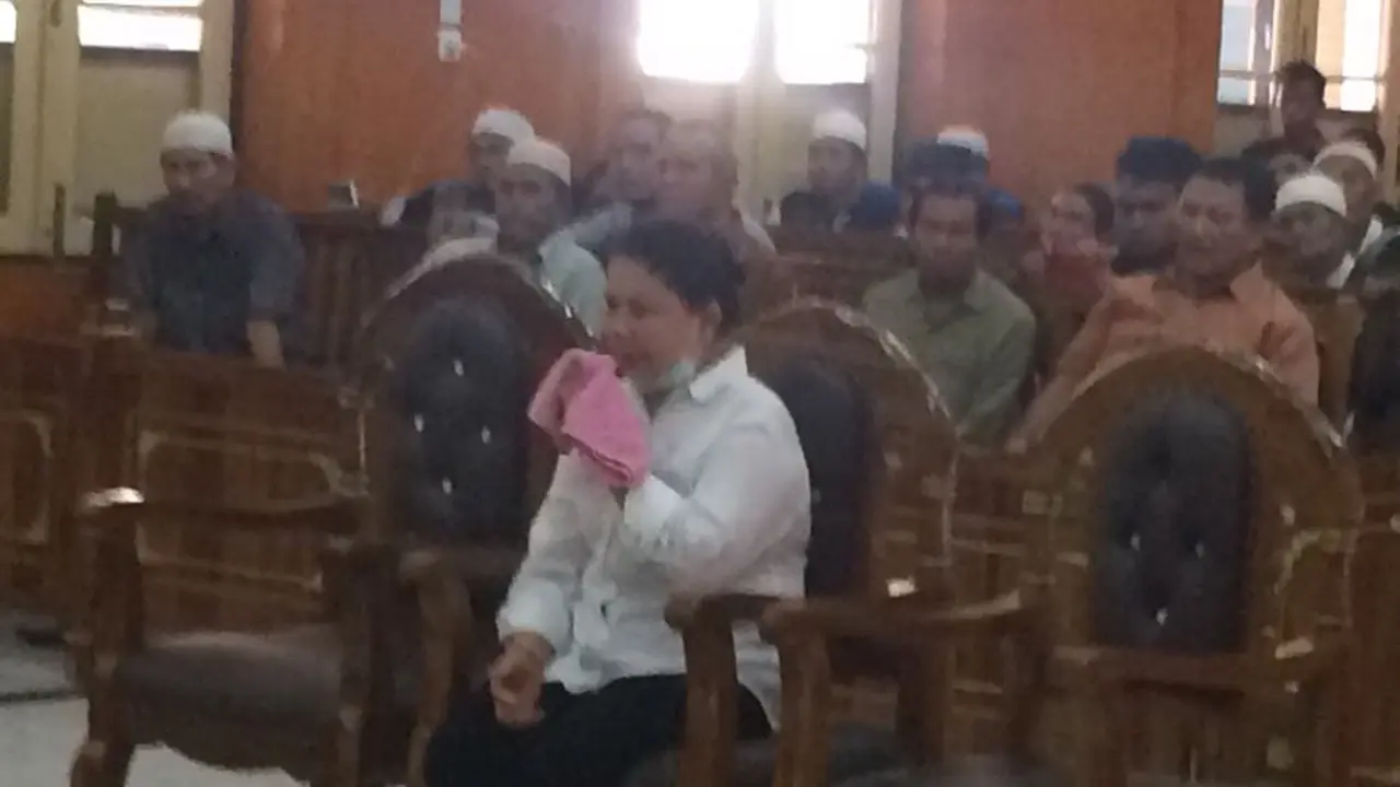 Mengapa Anak-Anak Meiliana Tak Pernah Hadiri Sidang Kasus Volume Azan?