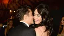 Kemesraan Katy Perry dan Orlando Bloom memang nggak akan mengalahkan keromantisannya bersama dengan John Mayer. Meski berpisah, mereka berdua kini menjadi teman baik. (Getty Images-Cosmopolitan)