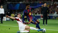 Termasuk MU, 3 Klub Premier League Bersaing Kejar Bek Barcelona